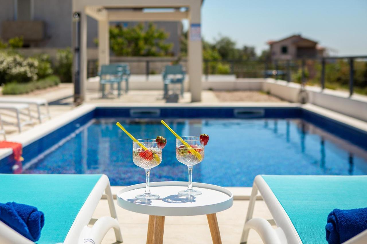Sun Resort Apartments Zečevo Buitenkant foto